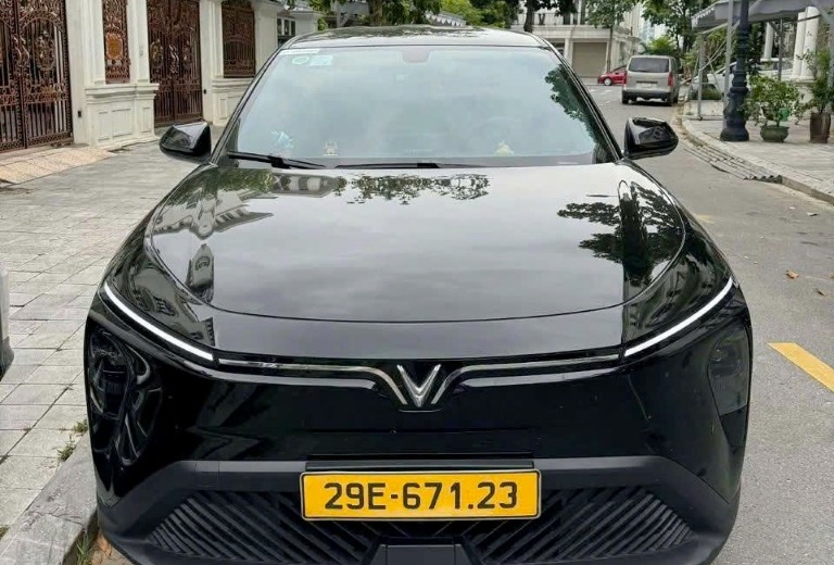 Xe 7 chỗ